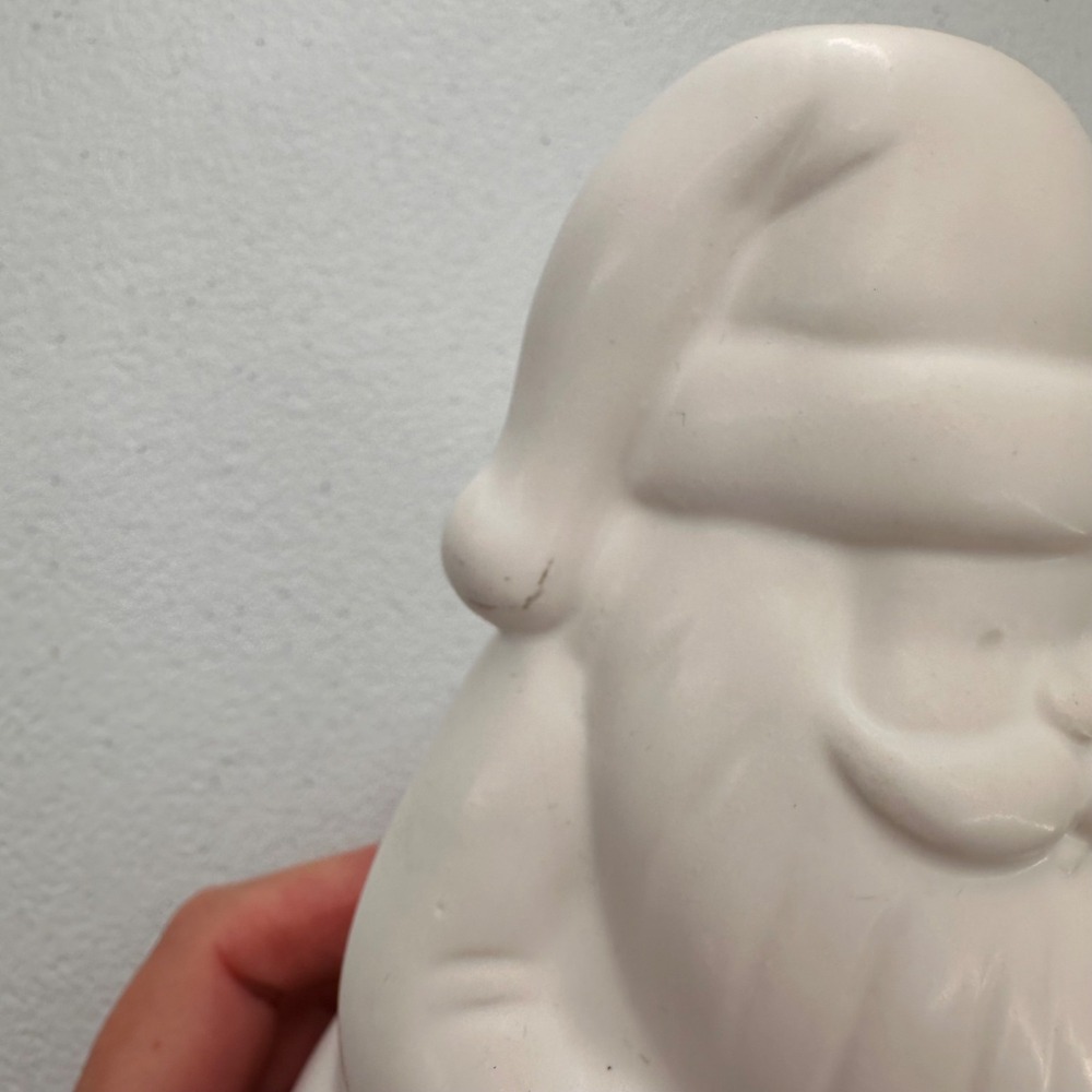 White‎ Ceramic Santa Clause Figurine Gold Accents 8 Inch Christmas Holiday Decor - Picture 6 of 11